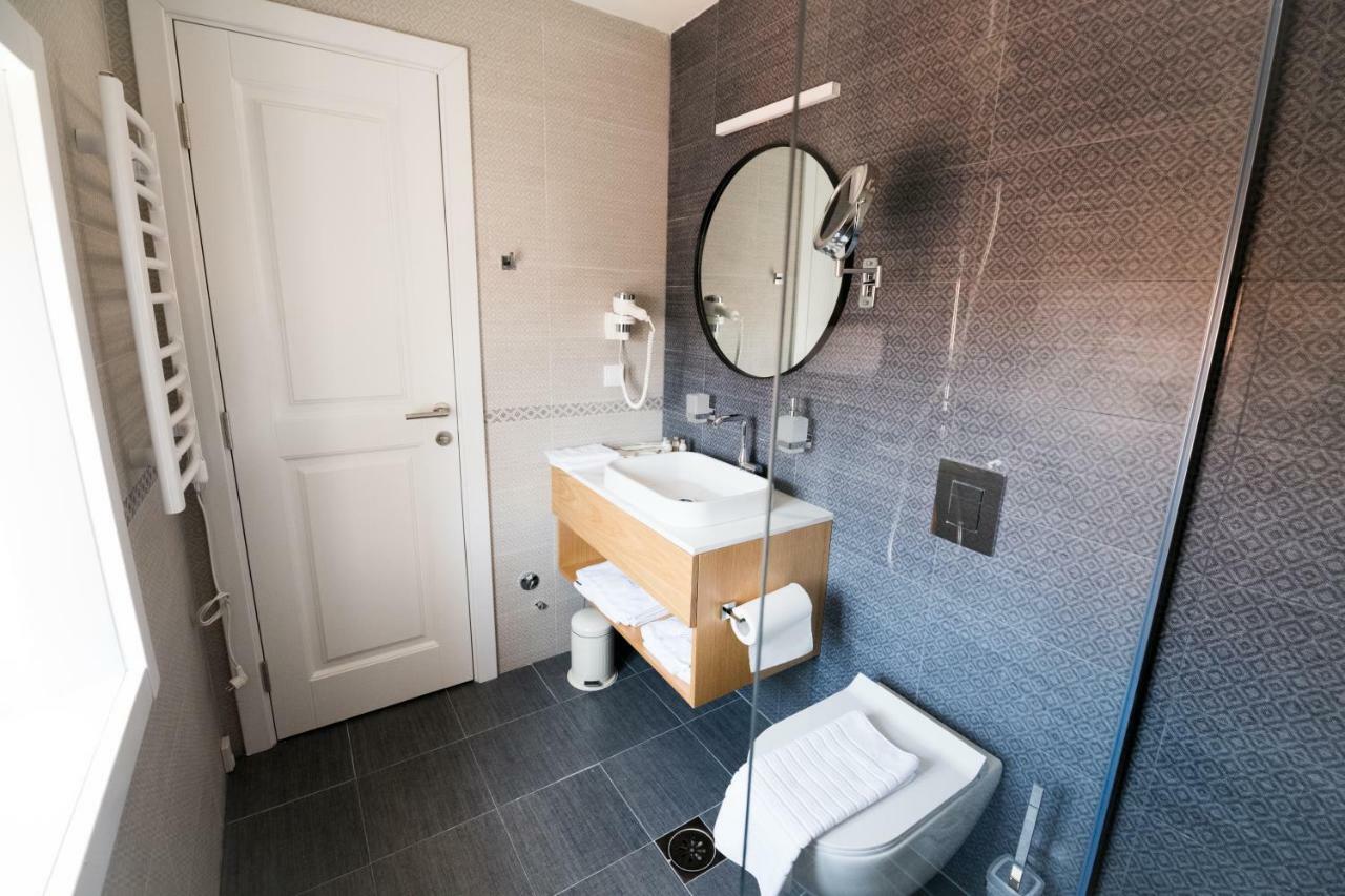 La Villa Boutique Hotel Budva Ngoại thất bức ảnh